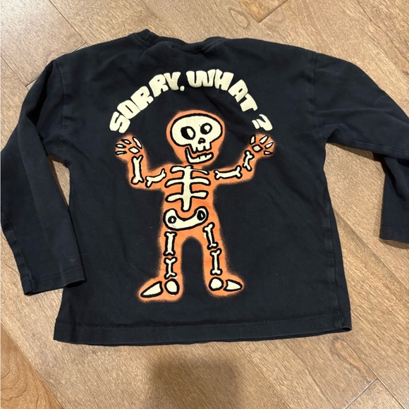 Zara Kids Black Long Sleeve Tee with Skull Graphic - Picture 4 of 4